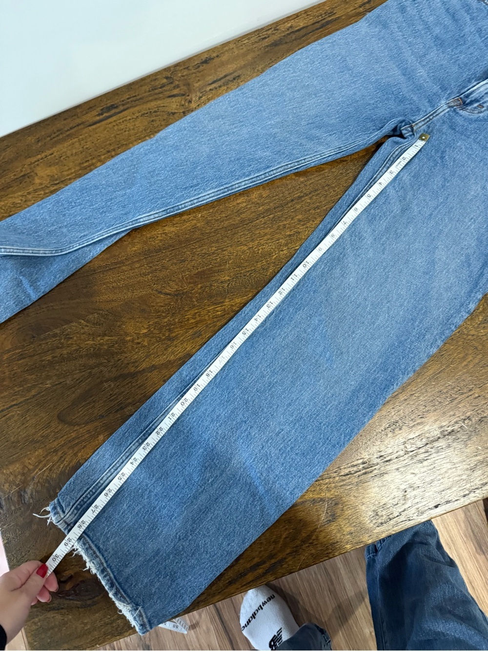 Abercrombie & Fitch High Rise 90s Relaxed Jean - Picture 7 of 8
